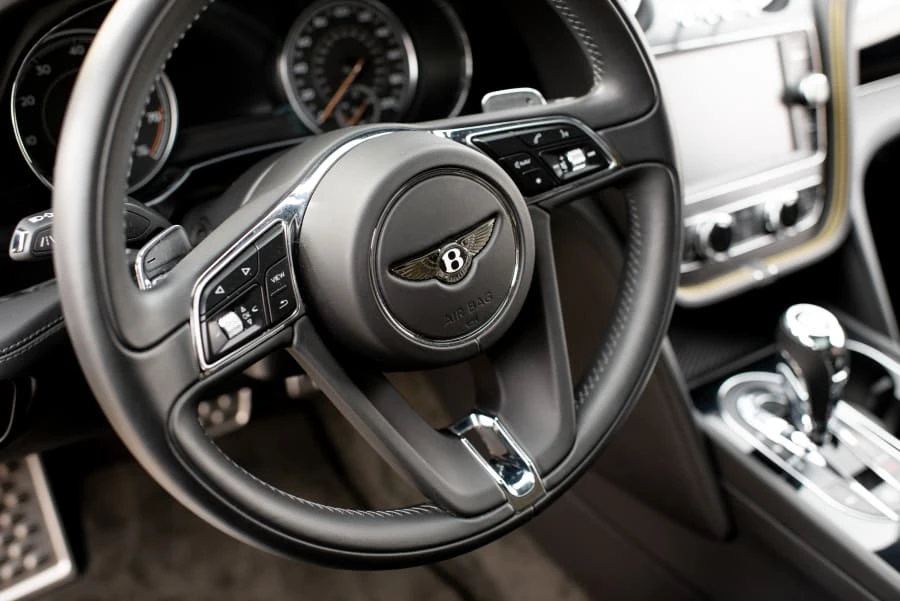 2019 Bentley Bentayga - Image 23 of 28