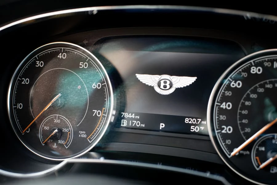 2019 Bentley Bentayga - Image 24 of 28