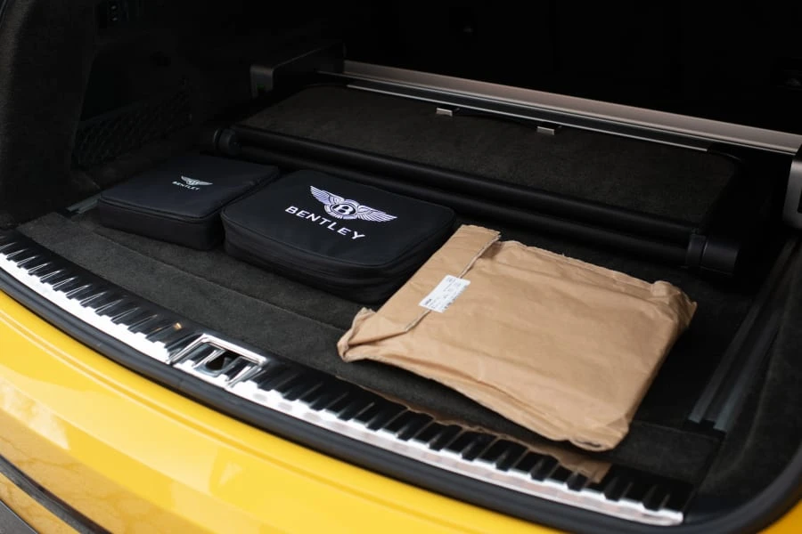 2019 Bentley Bentayga - Image 18 of 28