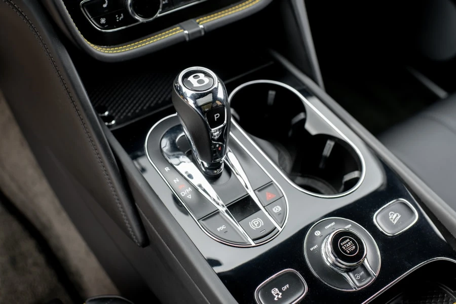 2019 Bentley Bentayga - Image 25 of 28