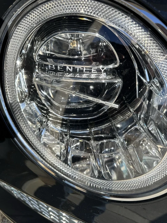 2019 Bentley Bentayga - Image 6 of 10