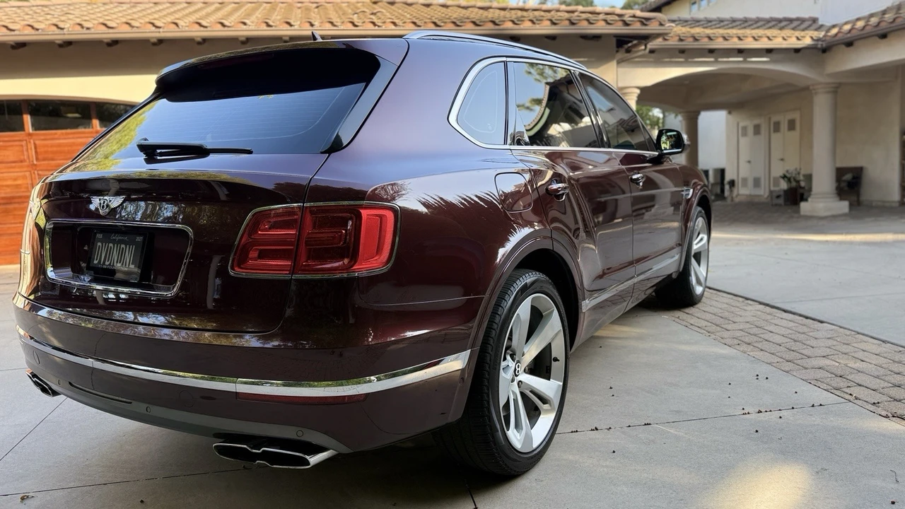 2019 Bentley Bentayga - Image 8 of 18