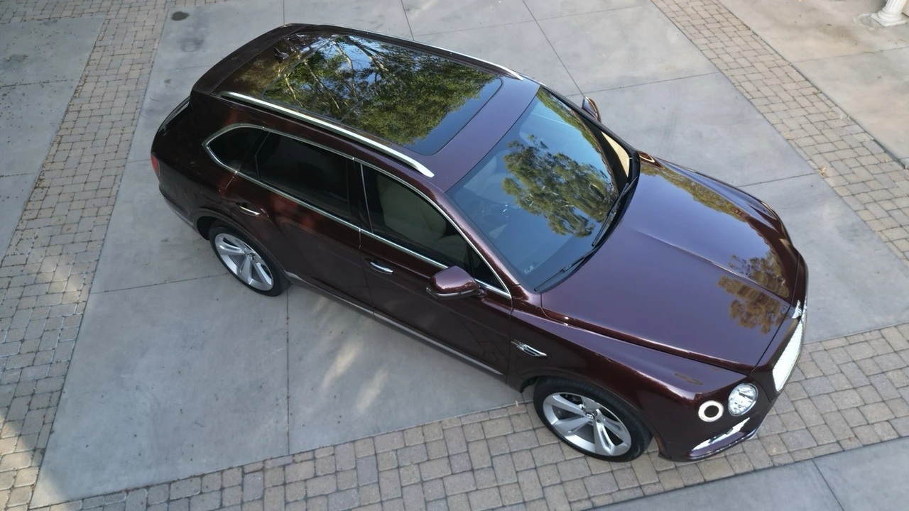 2019 Bentley Bentayga - Image 2 of 18