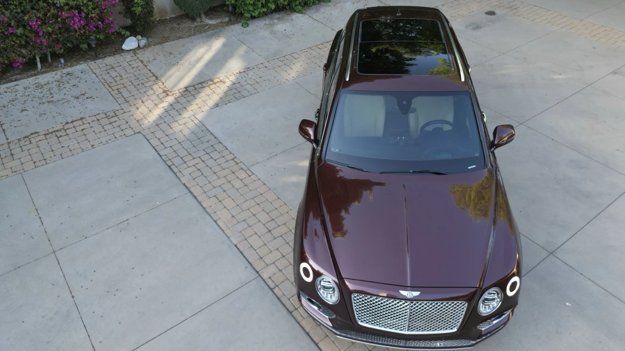 2019 Bentley Bentayga - Image 3 of 18