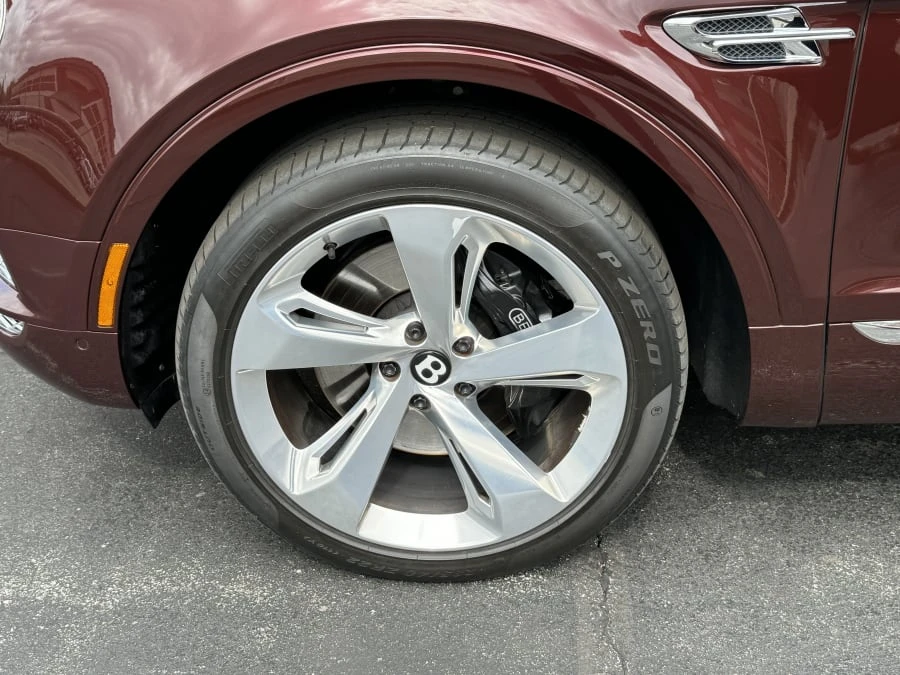 2019 Bentley Bentayga - Image 4 of 17