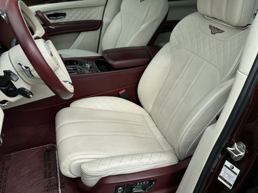 2019 Bentley Bentayga - Image 13 of 17