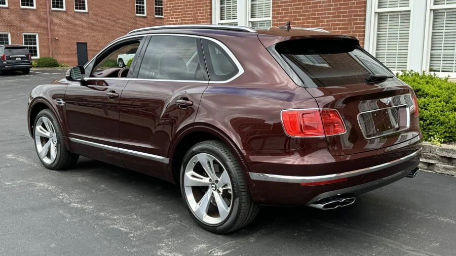 2019 Bentley Bentayga - Image 3 of 17