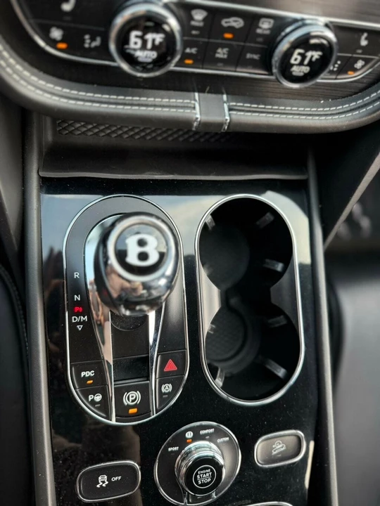 2019 Bentley Bentayga - Image 18 of 21