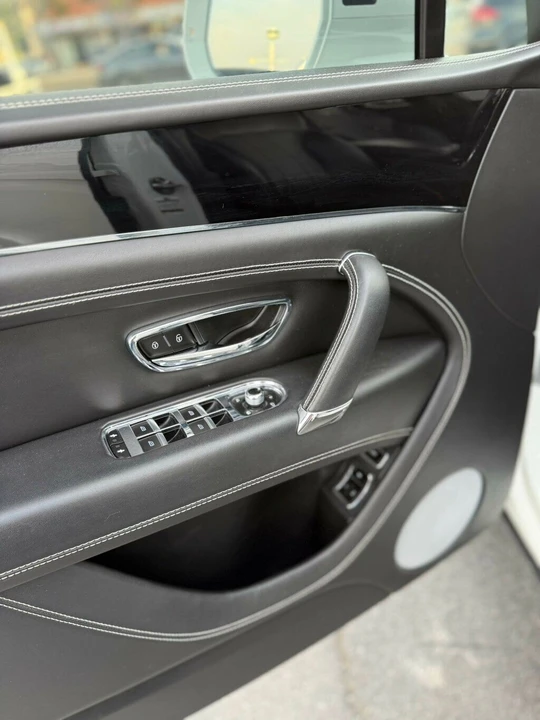 2019 Bentley Bentayga - Image 21 of 21