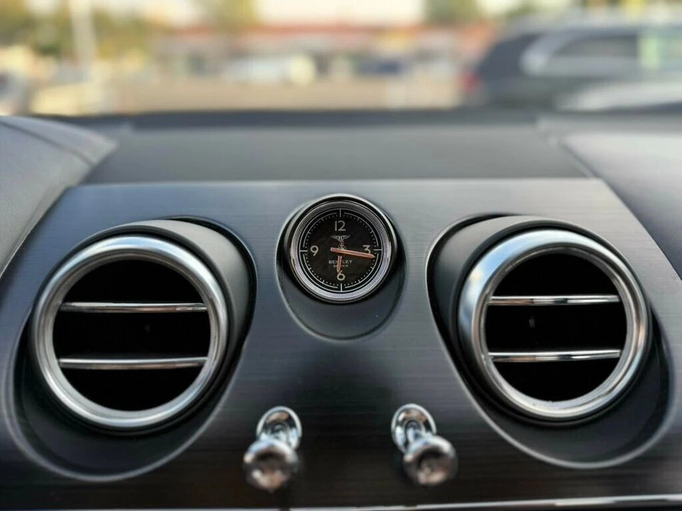 2019 Bentley Bentayga - Image 14 of 21