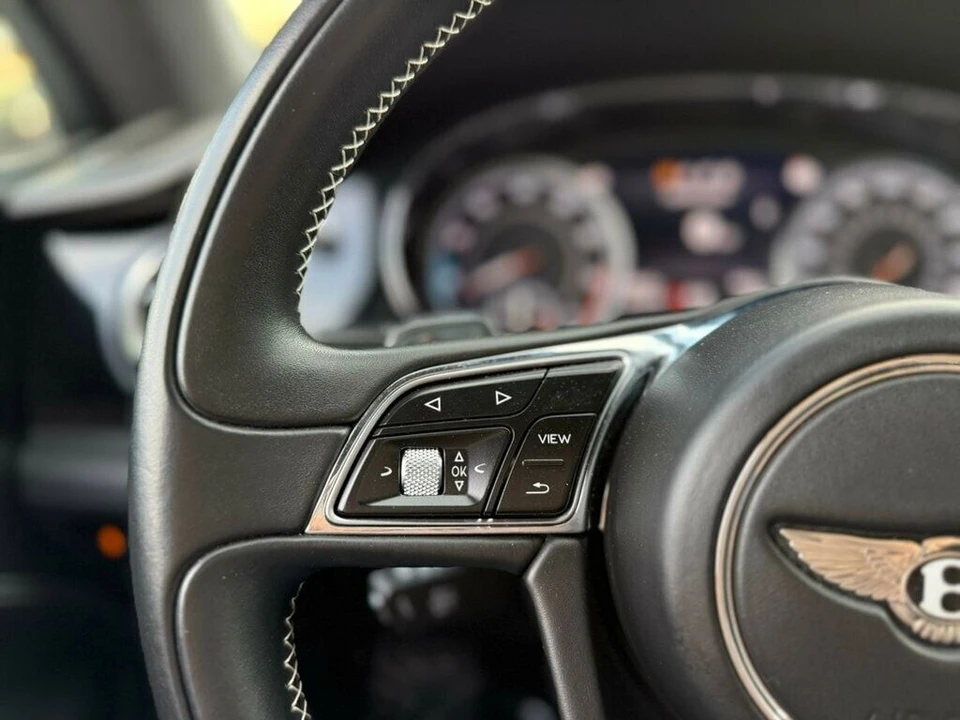 2019 Bentley Bentayga - Image 11 of 21