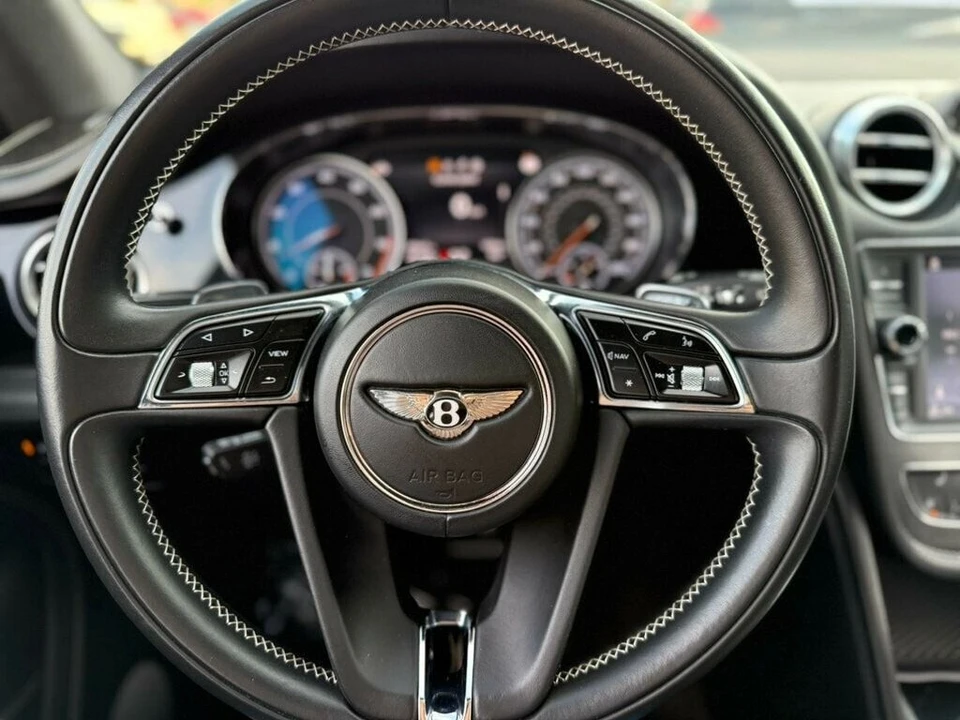 2019 Bentley Bentayga - Image 10 of 21