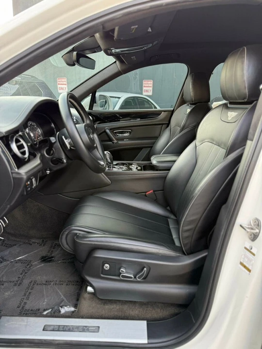 2019 Bentley Bentayga - Image 7 of 21