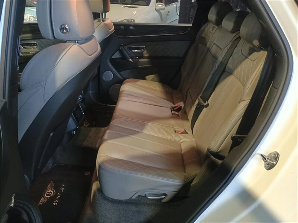 2019 Bentley Bentayga - Image 29 of 31