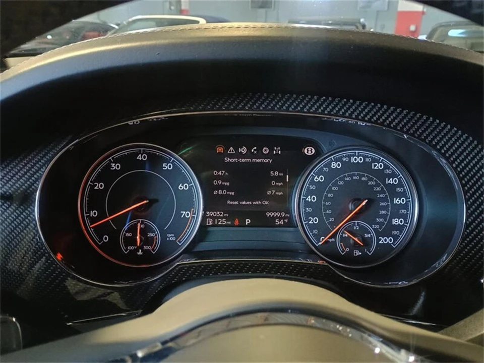 2019 Bentley Bentayga - Image 18 of 31