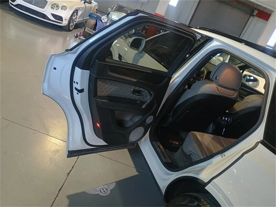 2019 Bentley Bentayga - Image 26 of 31