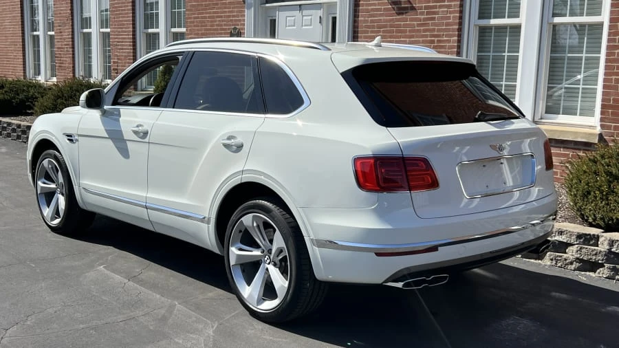2019 Bentley Bentayga - Image 3 of 11