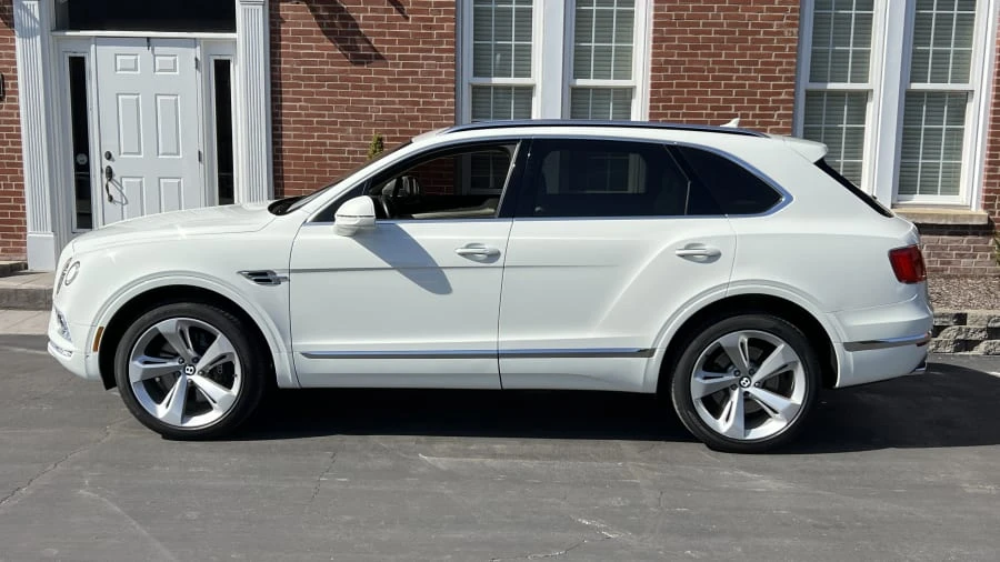 2019 Bentley Bentayga - Image 2 of 11