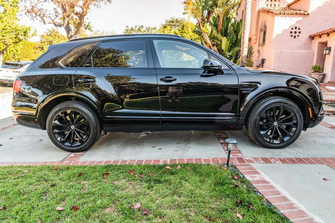 2019 Bentley Bentayga - Image 10 of 31
