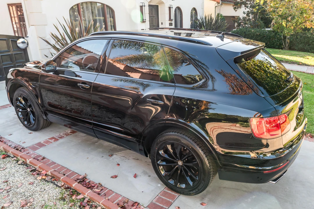 2019 Bentley Bentayga - Image 8 of 31