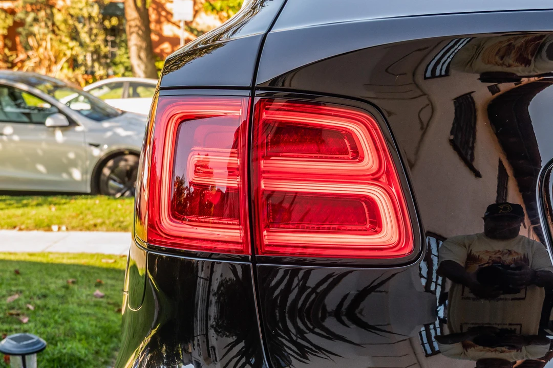 2019 Bentley Bentayga - Image 24 of 31