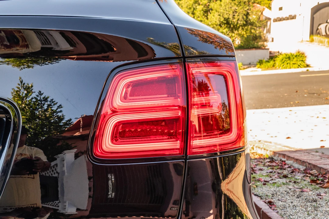 2019 Bentley Bentayga - Image 27 of 31
