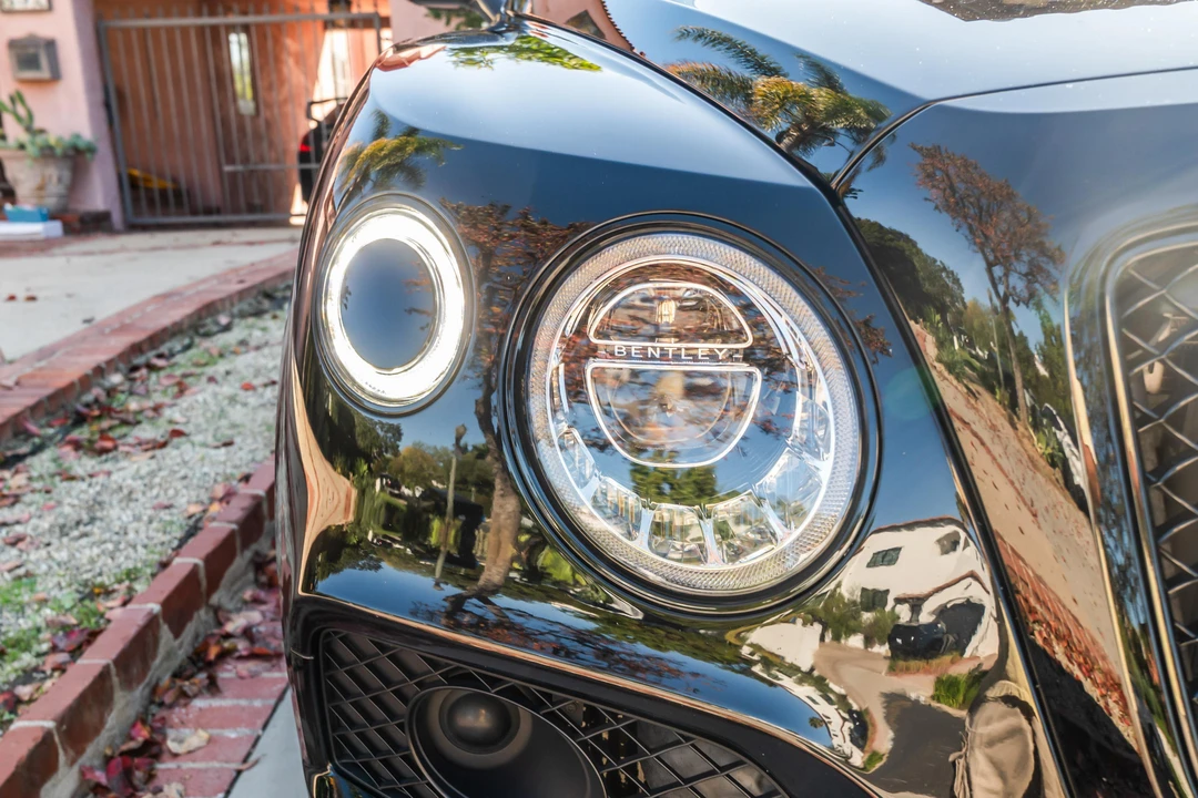 2019 Bentley Bentayga - Image 13 of 31