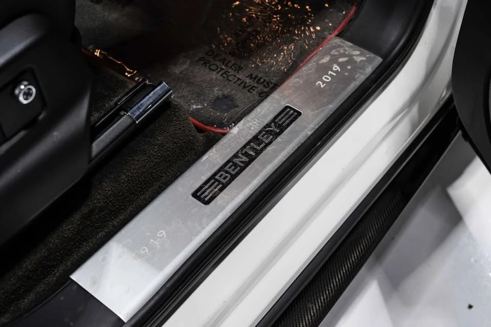 2019 Bentley Bentayga - Image 15 of 20