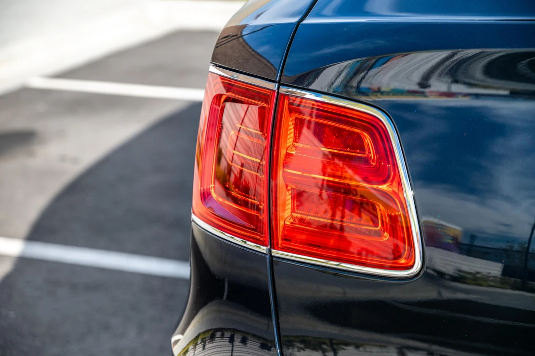 2019 Bentley Bentayga - Image 15 of 31