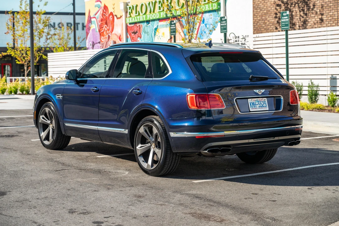 2019 Bentley Bentayga - Image 7 of 31