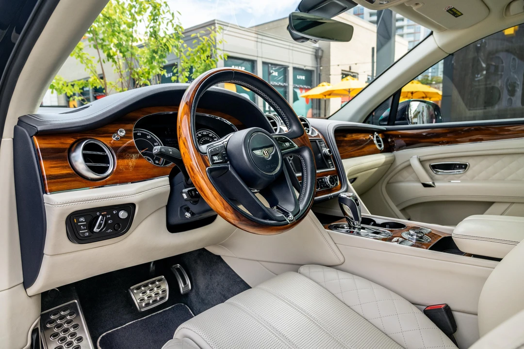 2019 Bentley Bentayga - Image 28 of 31