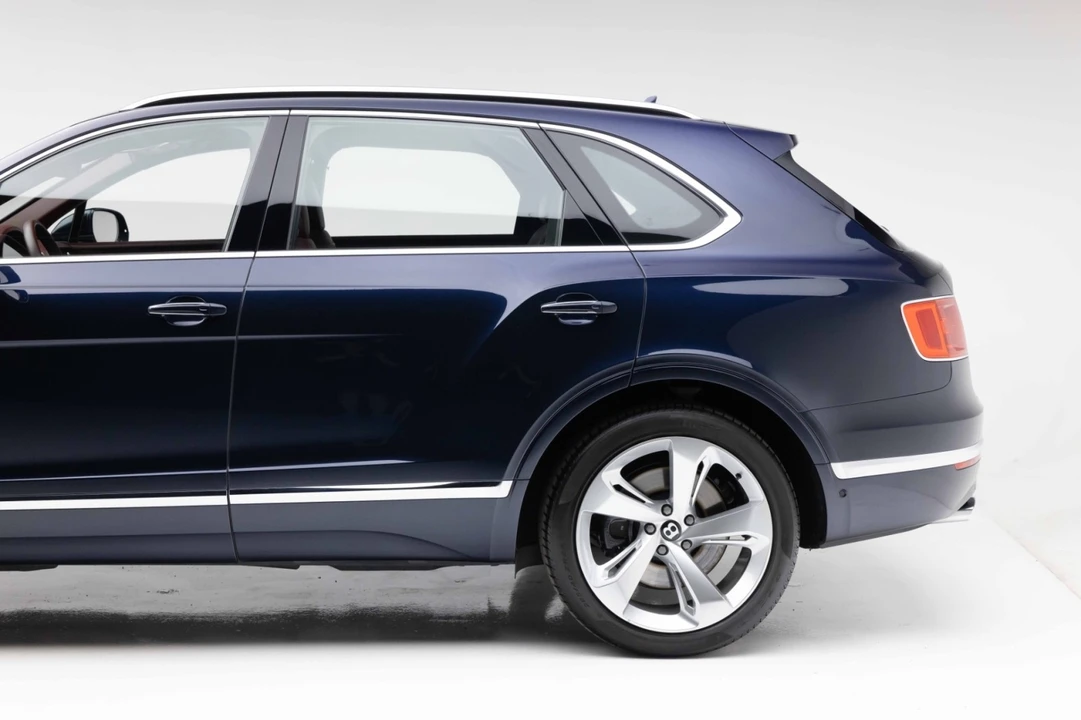 2019 Bentley Bentayga - Image 19 of 31
