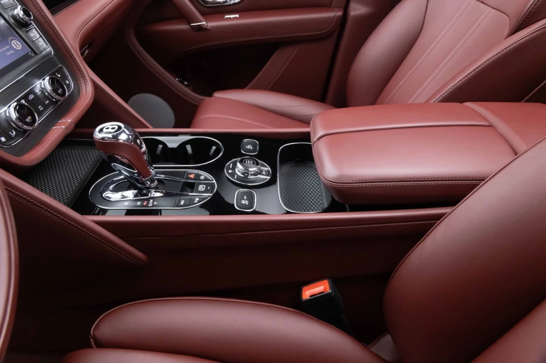 2019 Bentley Bentayga - Image 18 of 31
