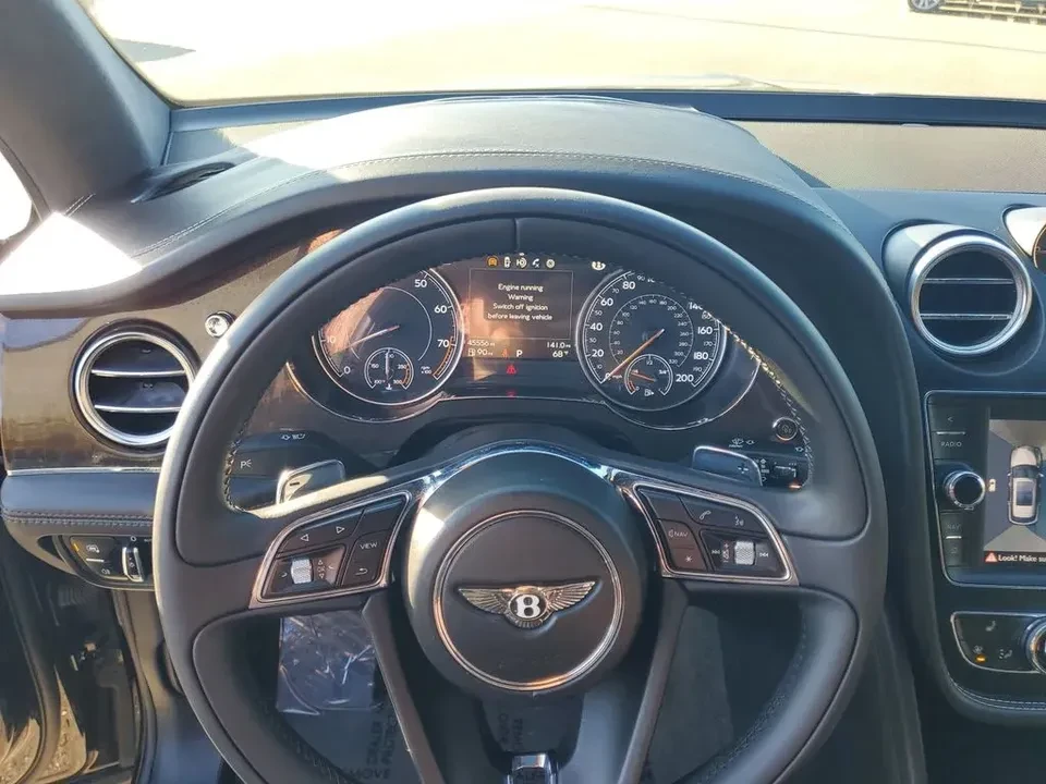 2019 Bentley Bentayga - Image 8 of 17