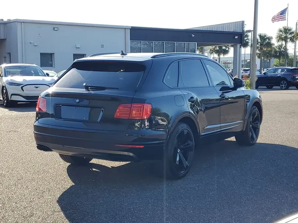 2019 Bentley Bentayga - Image 2 of 17