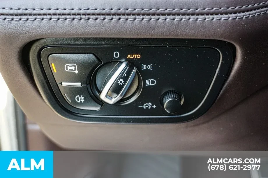 2019 Bentley Bentayga - Image 12 of 16