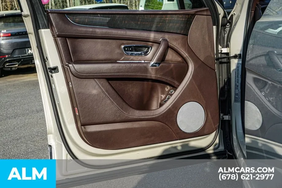 2019 Bentley Bentayga - Image 13 of 16