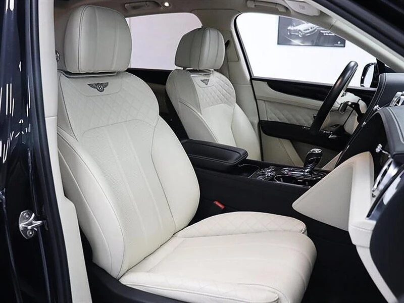 2019 Bentley Bentayga - Image 12 of 20