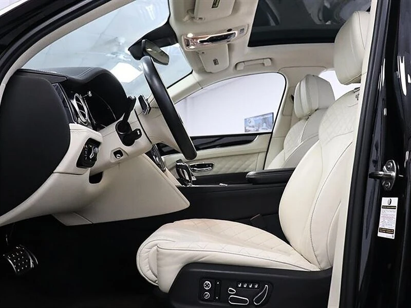 2019 Bentley Bentayga - Image 17 of 20