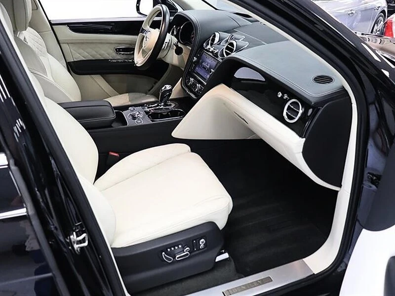 2019 Bentley Bentayga - Image 11 of 20