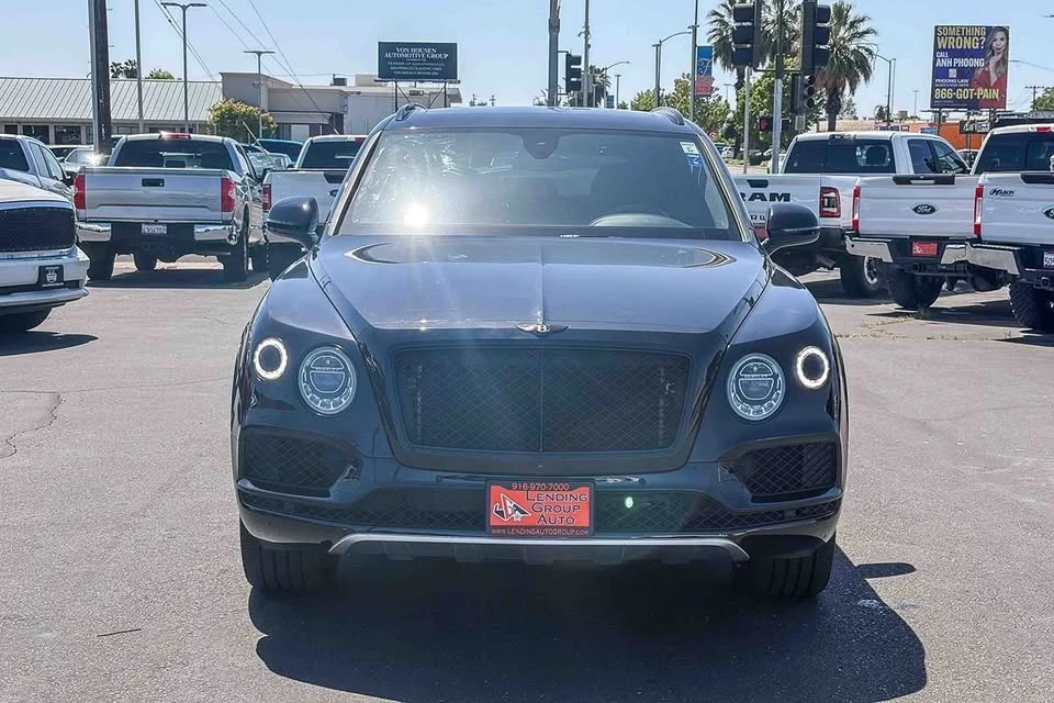 2019 Bentley Bentayga - Image 6 of 10