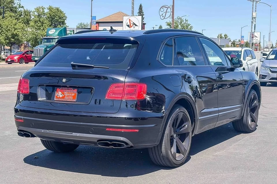 2019 Bentley Bentayga - Image 4 of 10