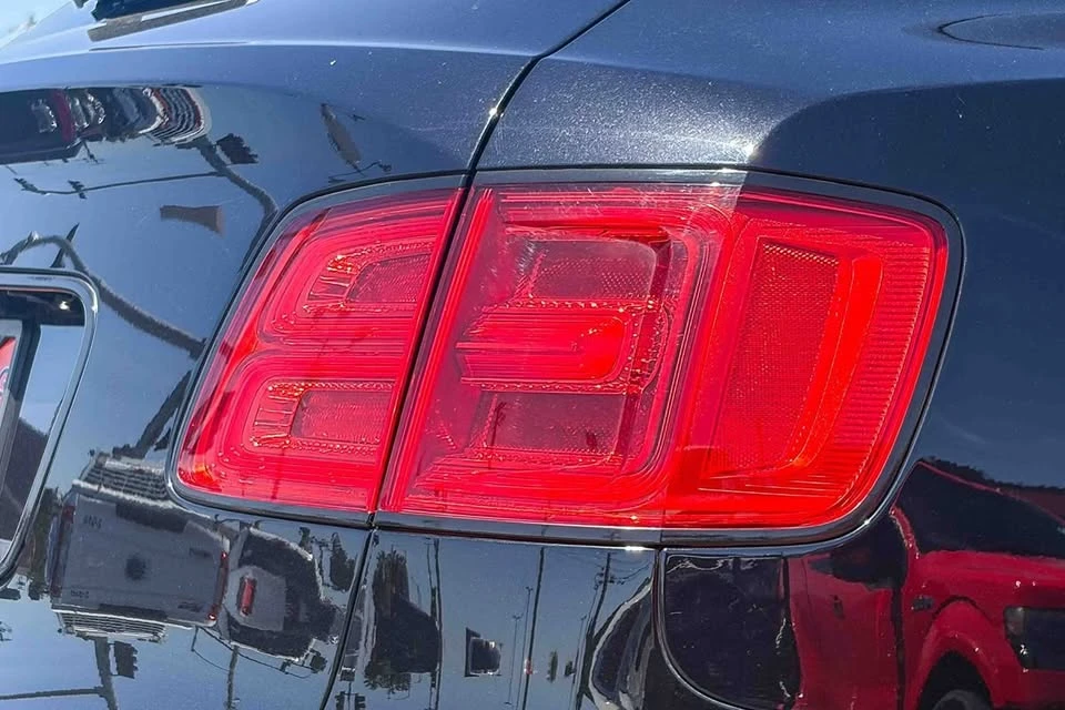 2019 Bentley Bentayga - Image 8 of 10