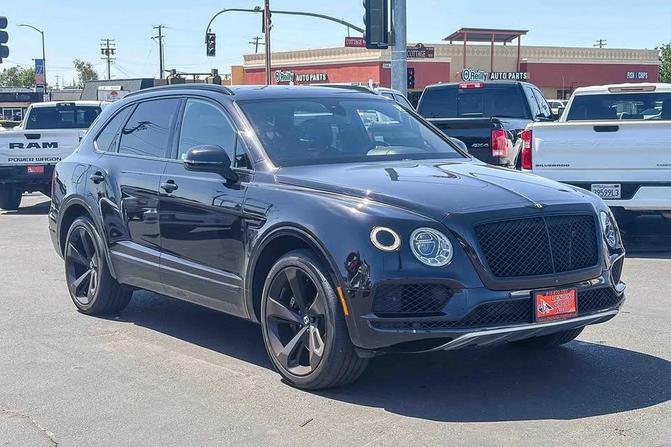 2019 Bentley Bentayga - Image 5 of 10