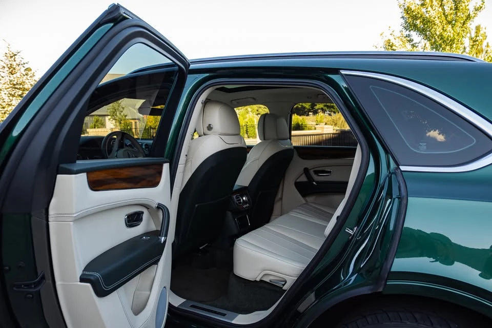 2019 Bentley Bentayga - Image 9 of 20
