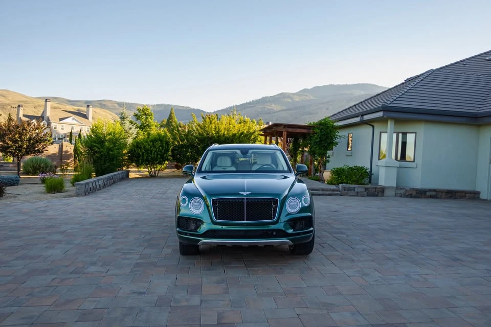 2019 Bentley Bentayga - Image 2 of 20