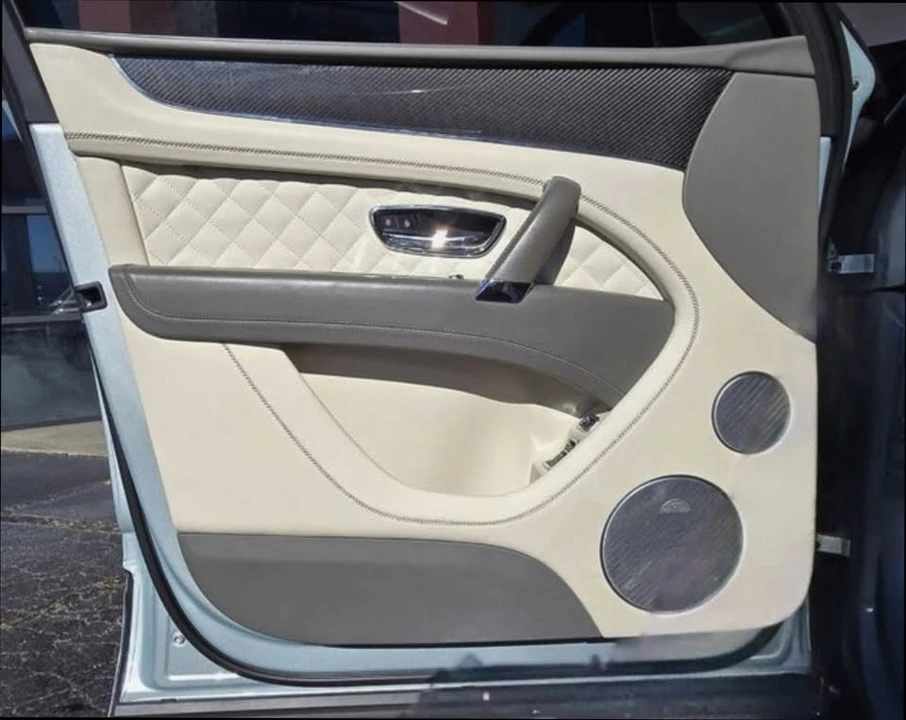 2019 Bentley Bentayga - Image 12 of 20