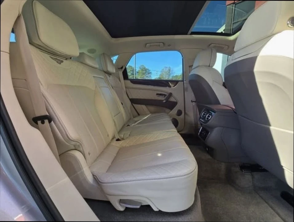 2019 Bentley Bentayga - Image 16 of 20
