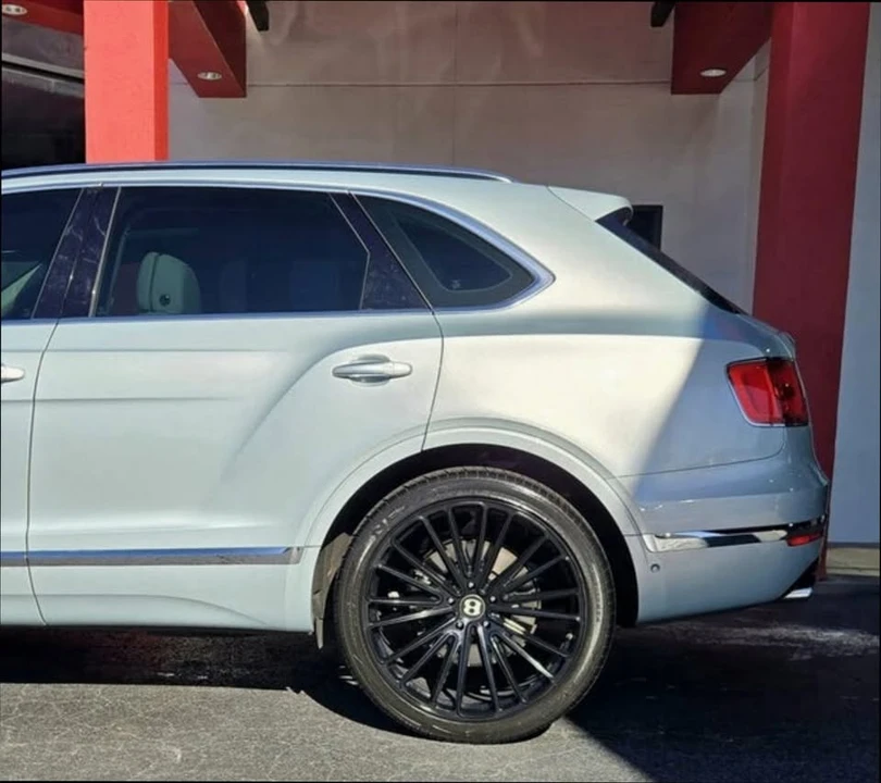 2019 Bentley Bentayga - Image 5 of 20