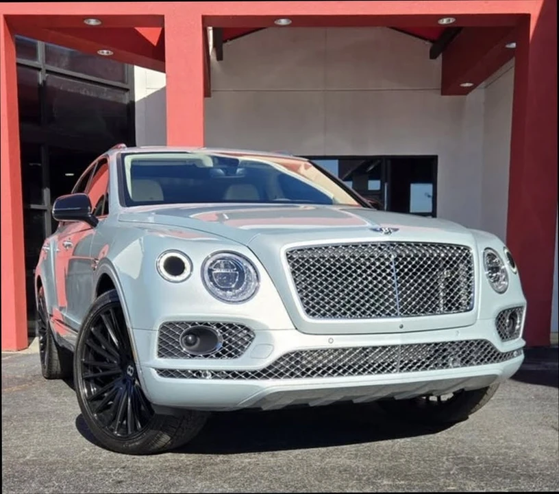 2019 Bentley Bentayga - Image 8 of 20